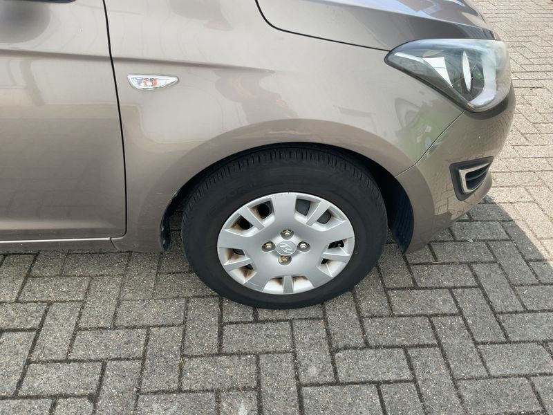 Hyundai i20 1.2 Classic 2013 – снимка 11