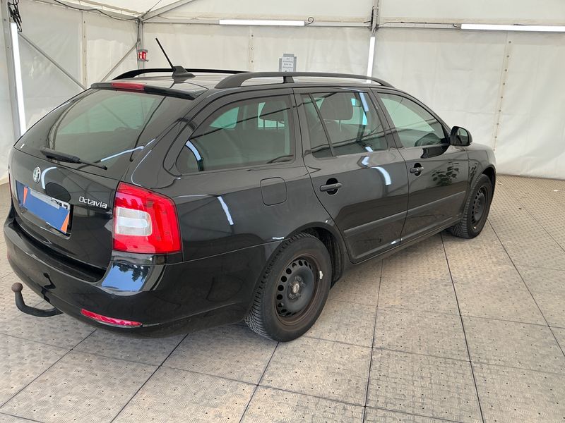 Skoda Octavia 1.6 TDI Ambition 2013 – снимка 2