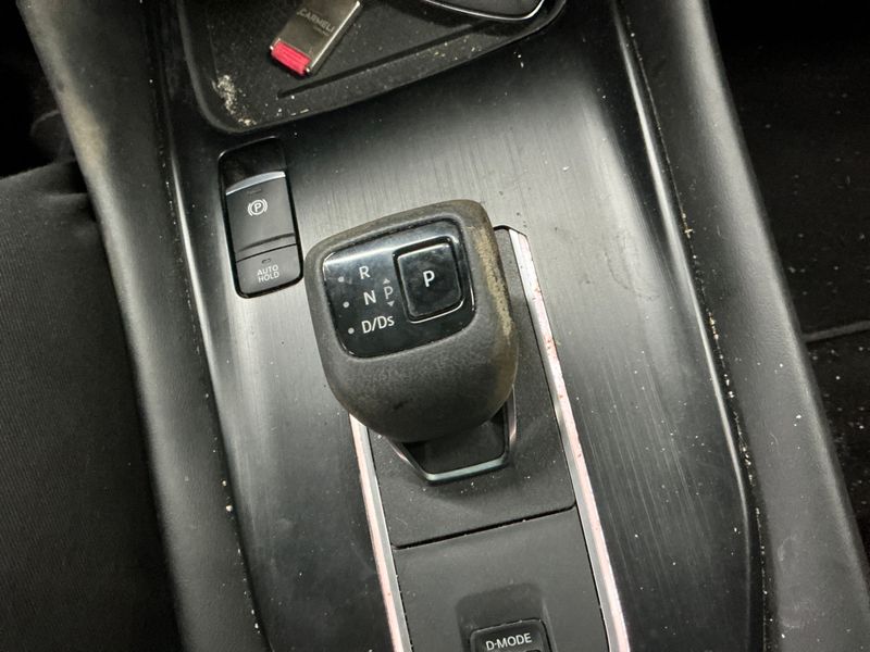 Nissan Qashqai 1.3 DIG-T N-Connecta 2022 – снимка 32