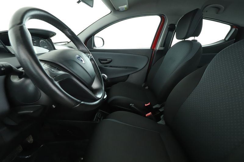 Lancia Ypsilon 0.9 TwinAir Silver 2016 – снимка 16