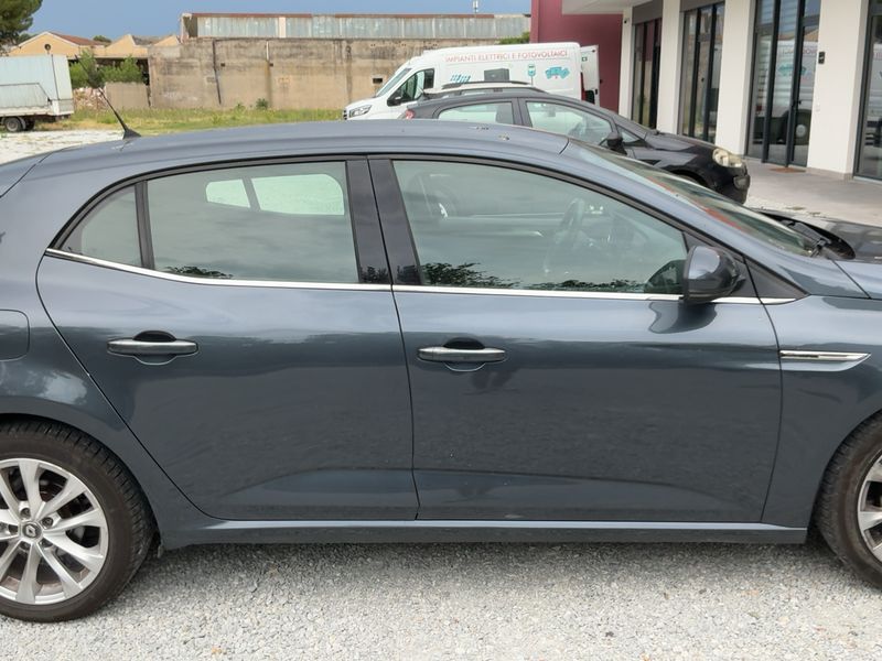 Renault Megane 1.5 BLUE dCi Duel² 2019 – снимка 10