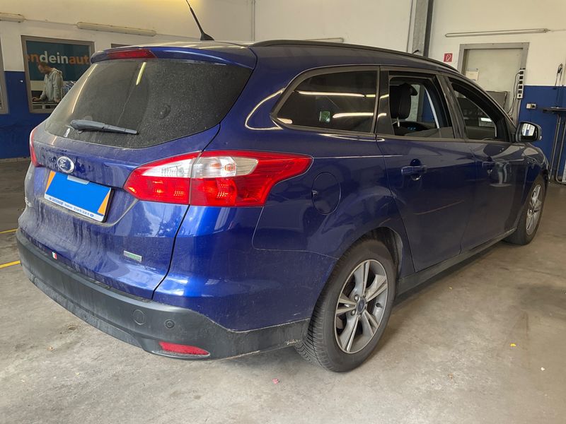 Ford Focus 1.0 EcoBoost SYNC Edition 2014 – снимка 2