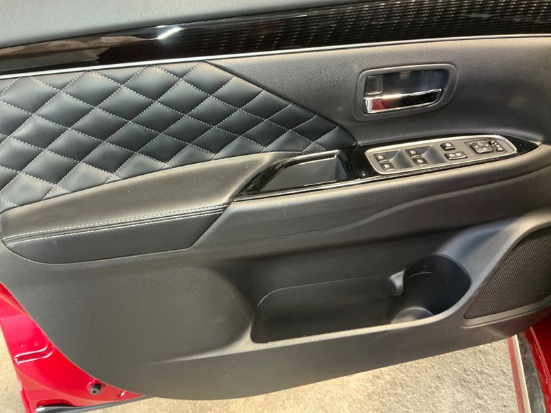 Mitsubishi Outlander 2.4 PHEV Plus Spirit 4WD 2020 – снимка 25
