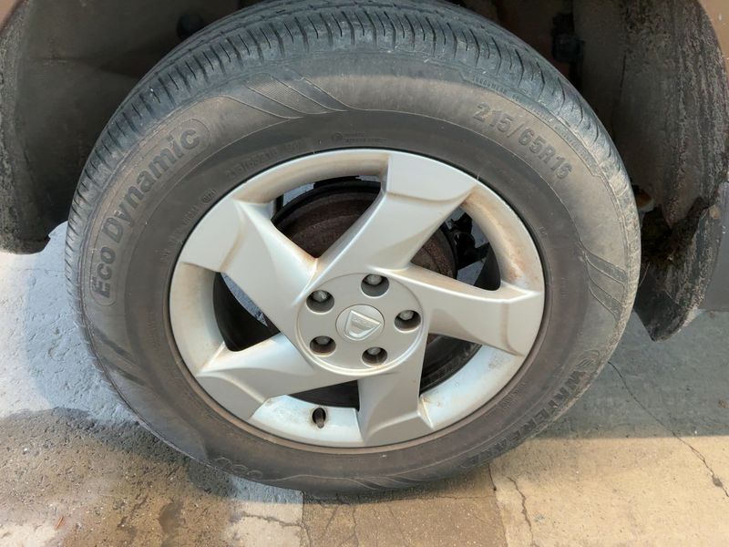 Dacia Duster 1.5 dCi Prestige 4x4 2012 – снимка 9