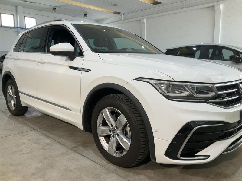 Volkswagen Tiguan 2.0 TDI R-Line 4Motion 2022 – снимка 8