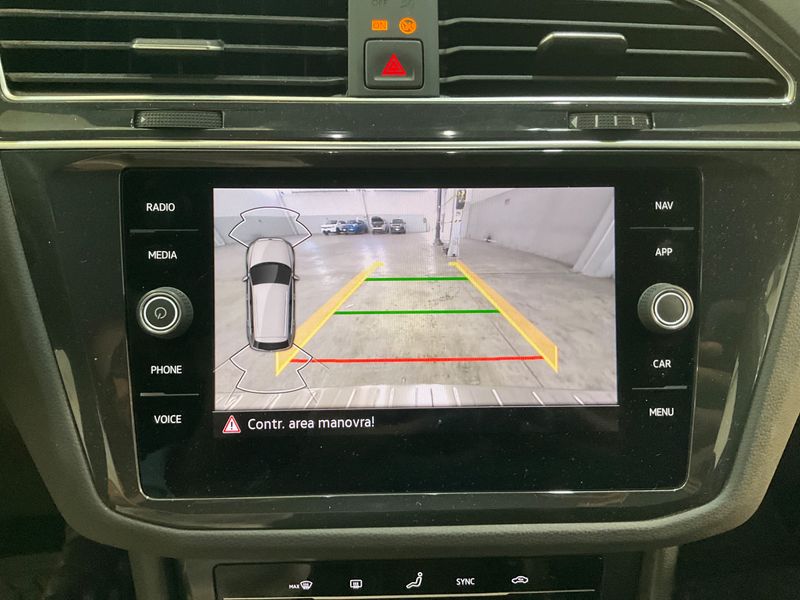 Volkswagen Tiguan 2.0 TDI R-Line 4Motion 2022 – снимка на щета