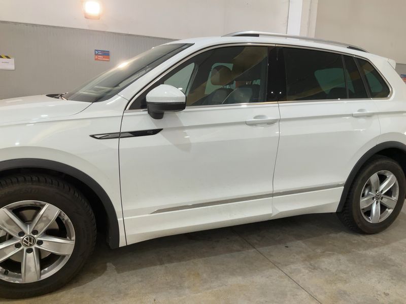 Volkswagen Tiguan 2.0 TDI R-Line 4Motion 2022 – снимка 4
