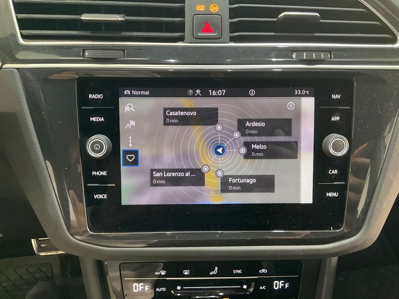 Volkswagen Tiguan 2.0 TDI R-Line 4Motion 2022 – снимка на щета