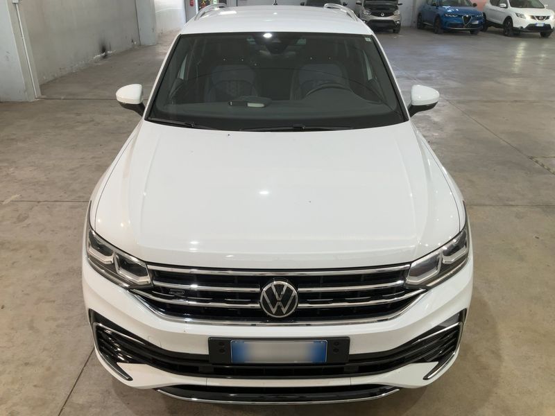 Volkswagen Tiguan 2.0 TDI R-Line 4Motion 2022 – снимка 9