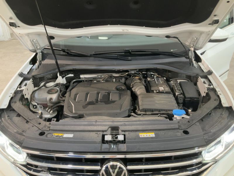 Volkswagen Tiguan 2.0 TDI R-Line 4Motion 2022 – снимка на щета