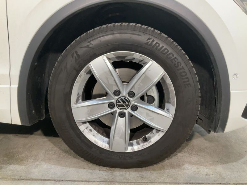 Volkswagen Tiguan 2.0 TDI R-Line 4Motion 2022 – снимка 19