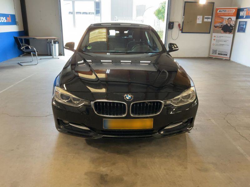 BMW 3er 316i 2013 – снимка 14