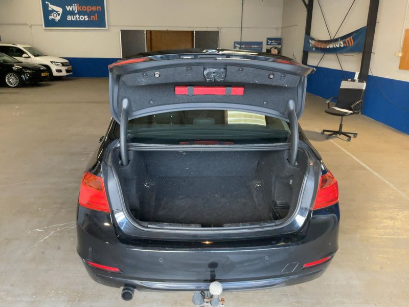BMW 3er 316i 2013 – снимка 15