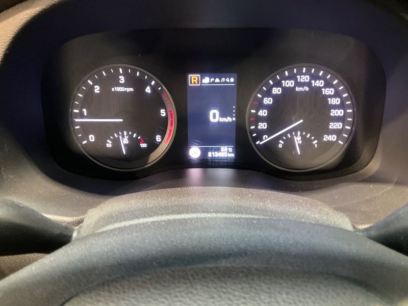 Hyundai Tucson 1.7 CRDi Creative 2WD 2017 – снимка 18