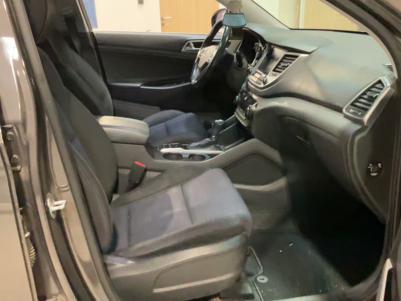 Hyundai Tucson 1.7 CRDi Creative 2WD 2017 – снимка 16
