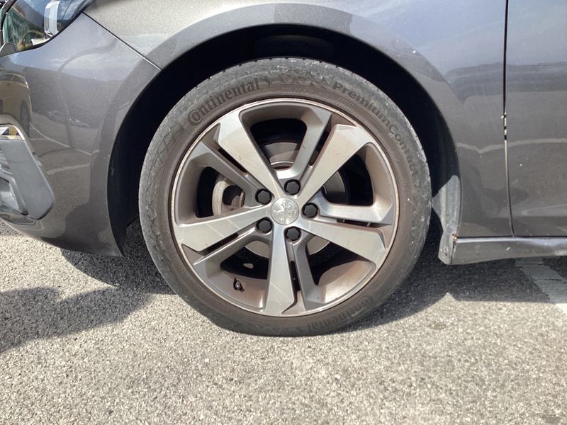 Peugeot 308 1.5 Blue-HDi Allure 2018 – снимка 3