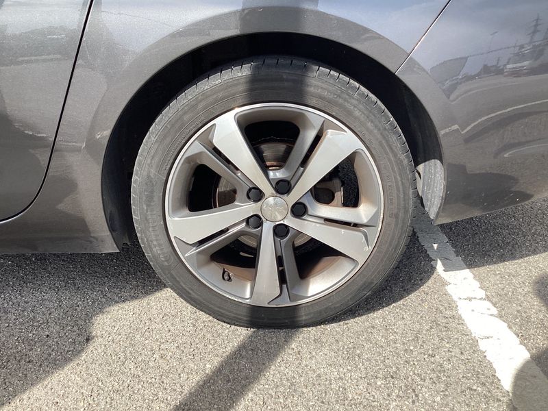 Peugeot 308 1.5 Blue-HDi Allure 2018 – снимка 5