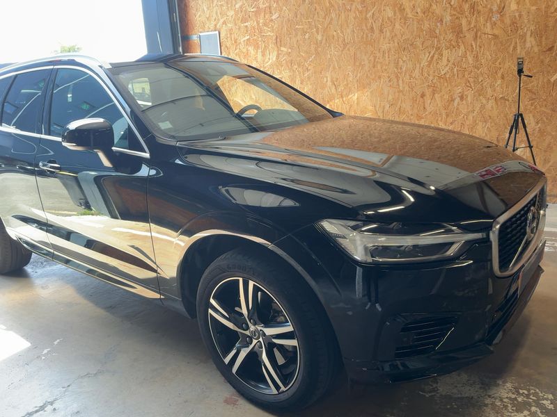 Volvo XC60 2.0 T8 Plug-in Hybrid R-Design AWD 2019 – снимка 12