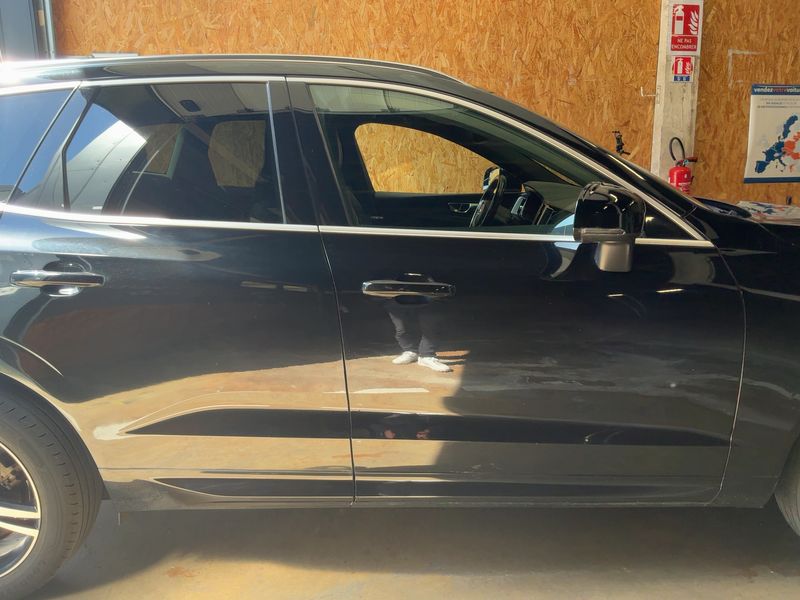 Volvo XC60 2.0 T8 Plug-in Hybrid R-Design AWD 2019 – снимка 10