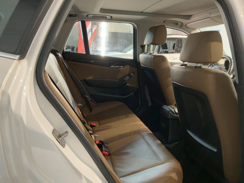 BMW X1 xDrive 23d 2011 – снимка 19