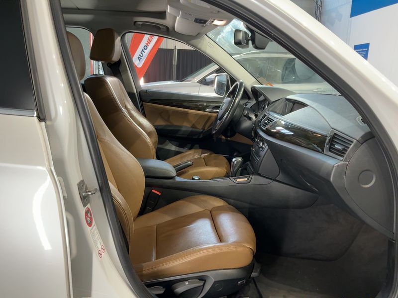 BMW X1 xDrive 23d 2011 – снимка 16