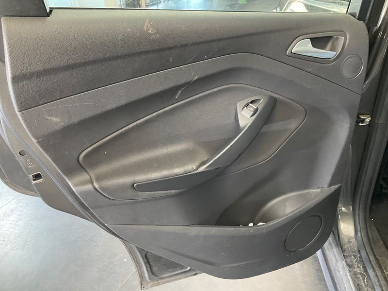 Ford C-Max 1.5 TDCi Titanium 2018 – снимка 33