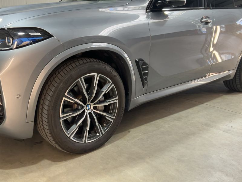 BMW X5 xDrive 30d Mild-Hybrid M Sport 2023 – снимка 2