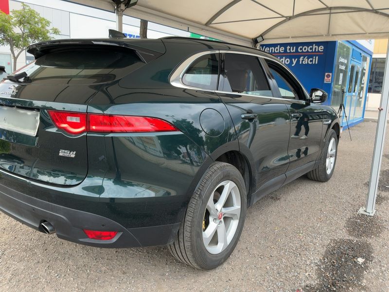 Jaguar F-Pace 25d Prestige AWD 2018 – снимка 8