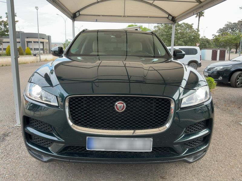 Jaguar F-Pace 25d Prestige AWD 2018 – снимка 14