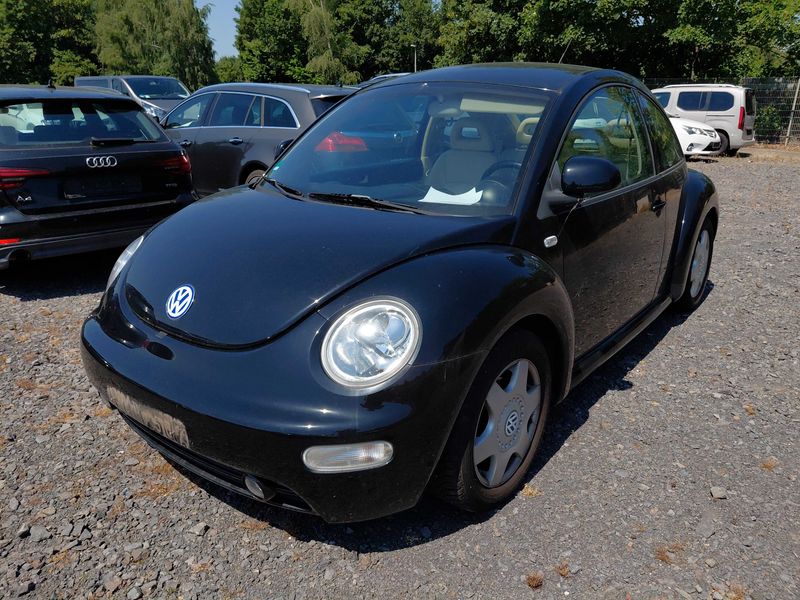 Volkswagen New Beetle 2.0 2000 – снимка 1