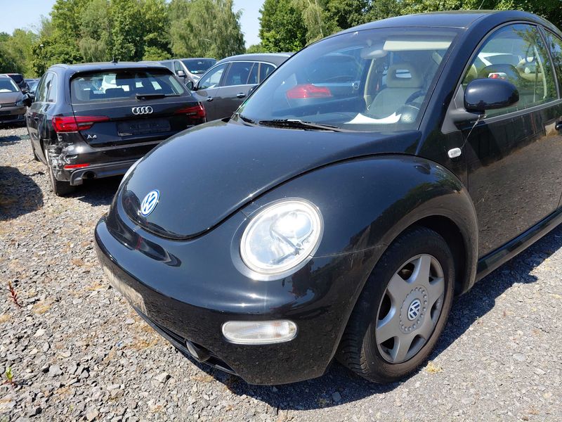 Volkswagen New Beetle 2.0 2000 – снимка 2