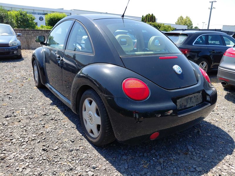 Volkswagen New Beetle 2.0 2000 – снимка 3