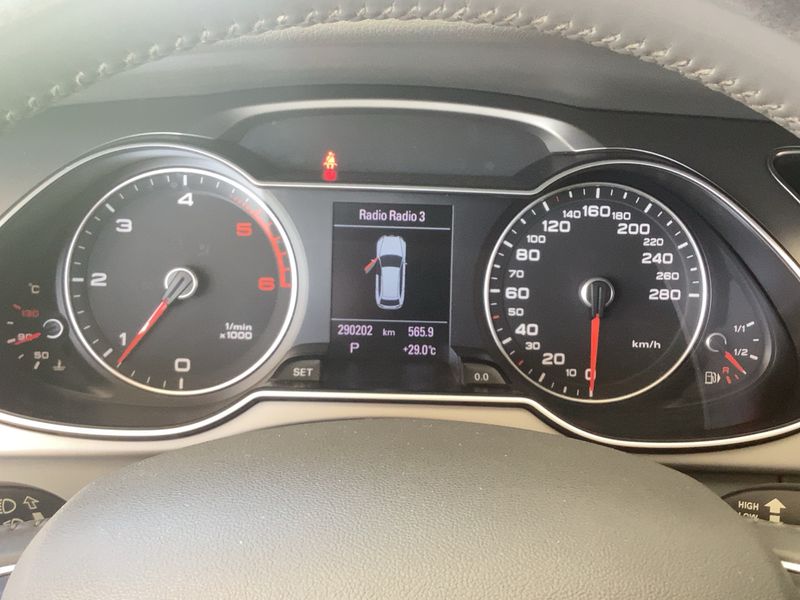 Audi A4 2.0 TDI 2013 – снимка 18