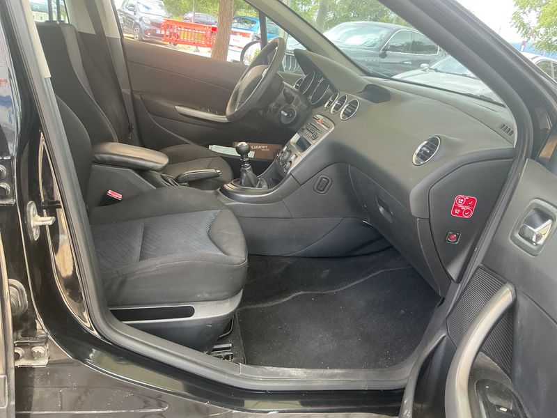 Peugeot 308 1.6 HDi Envy 2011 – снимка 3