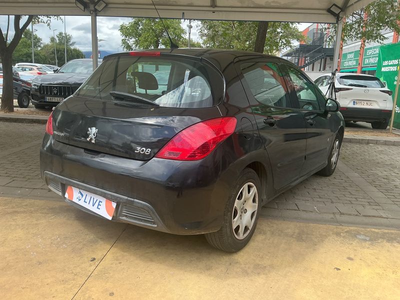 Peugeot 308 1.6 HDi Envy 2011 – снимка 2