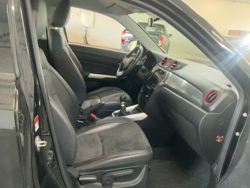 Suzuki Vitara 1.4 BoosterJet S 4x2 2017 – снимка 17