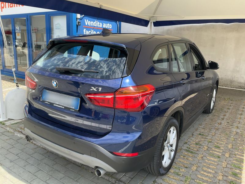 BMW X1 xDrive 20d Advantage 2017 – снимка 8