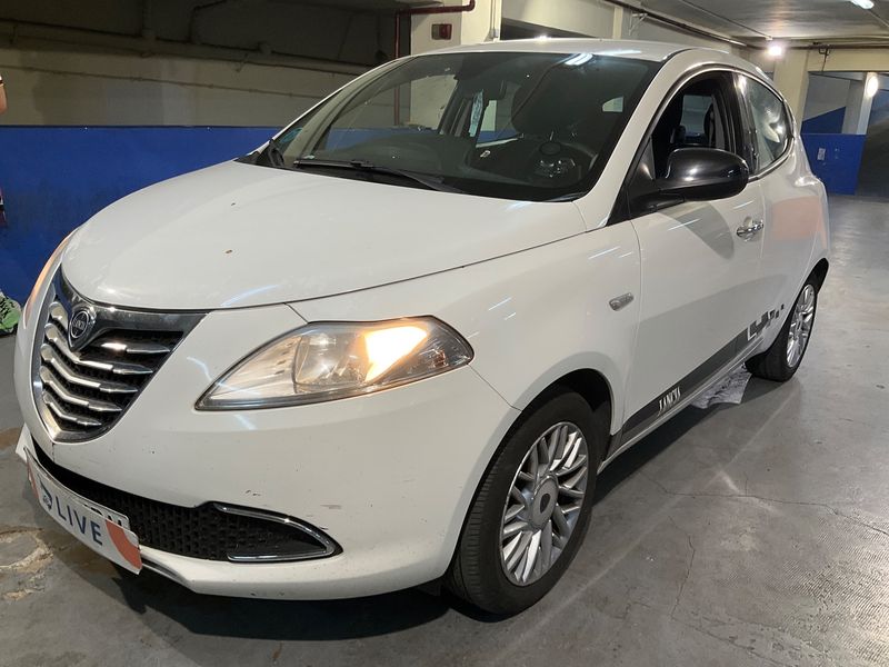 Lancia Ypsilon 1.2 Gold 2013 – снимка 1