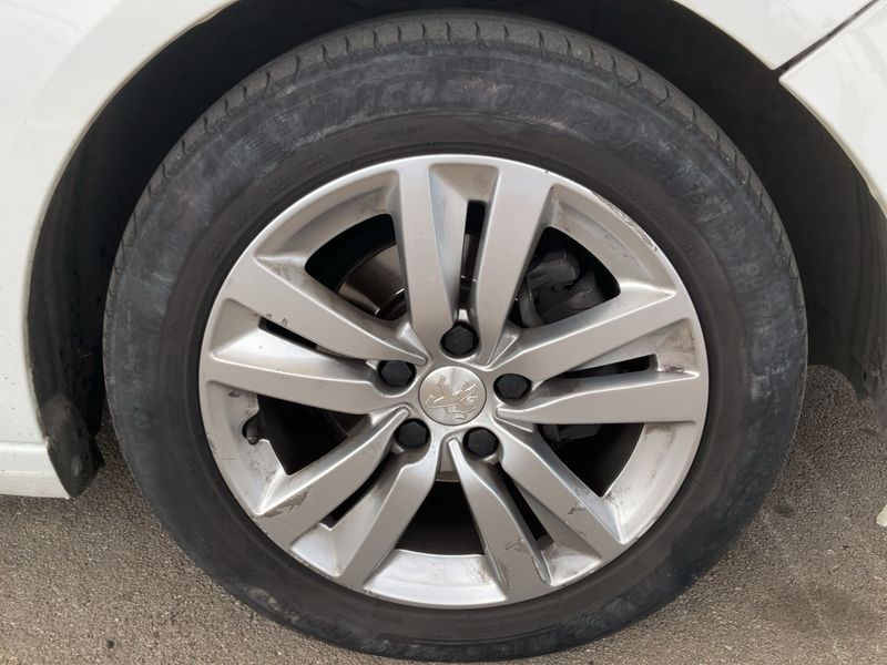 Peugeot 308 1.5 Blue-HDi Business 2019 – снимка 11