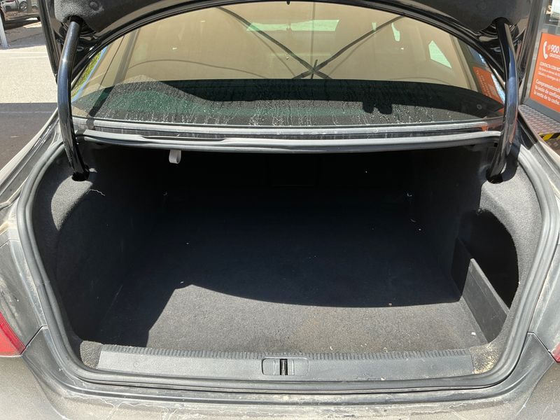 Volkswagen Passat CC 2.0 TDI 2009 – снимка на щета