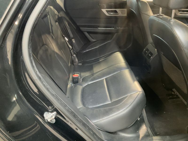 Jaguar XF 20d Prestige 2015 – снимка 19