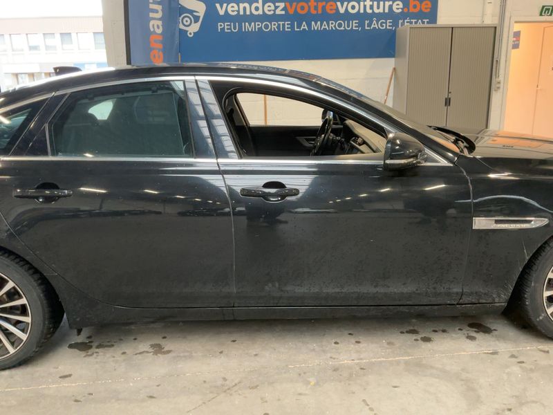 Jaguar XF 20d Prestige 2015 – снимка 10