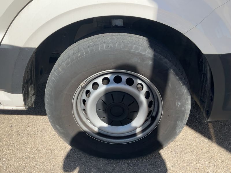Volkswagen Crafter 2.0 TDI Kasten 35 Trendline mittellang FWD 2024 – снимка 11