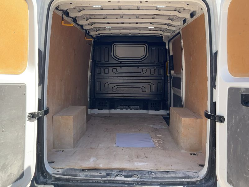 Volkswagen Crafter 2.0 TDI Kasten 35 Trendline mittellang FWD 2024 – снимка 15