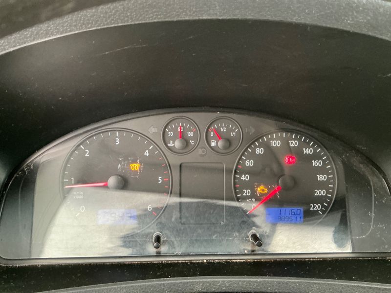Volkswagen T5 Kombi 1.9 TDI 2006 – снимка 4