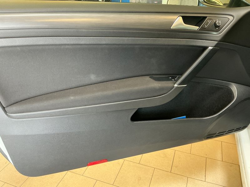 Volkswagen Golf VII 2.0 TDI Comfortline BlueMotion Tech 2018 – снимка 31