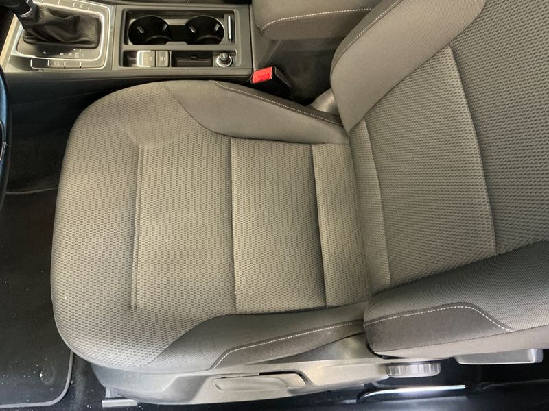 Volkswagen Golf VII 2.0 TDI Comfortline BlueMotion Tech 2018 – снимка 36