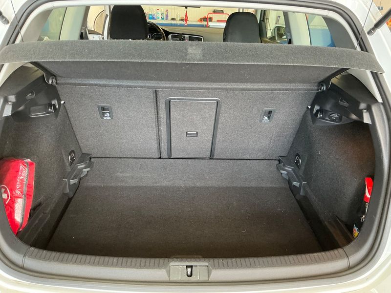 Volkswagen Golf VII 2.0 TDI Comfortline BlueMotion Tech 2018 – снимка 15