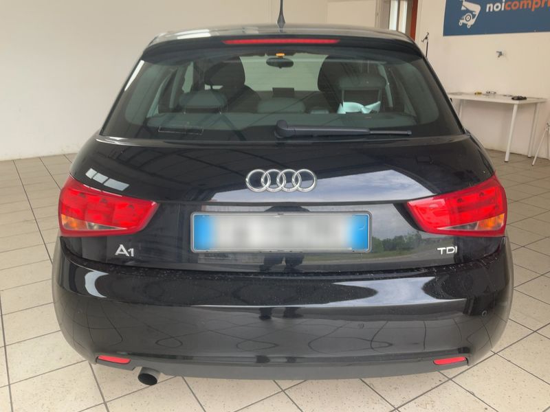 Audi A1 Sportback 1.6 TDI Attraction 2014 – снимка 7