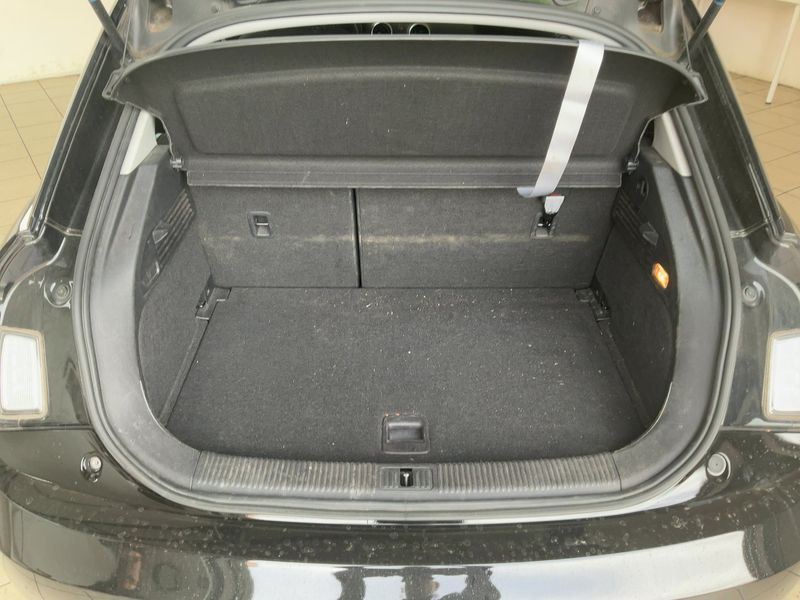 Audi A1 Sportback 1.6 TDI Attraction 2014 – снимка 15